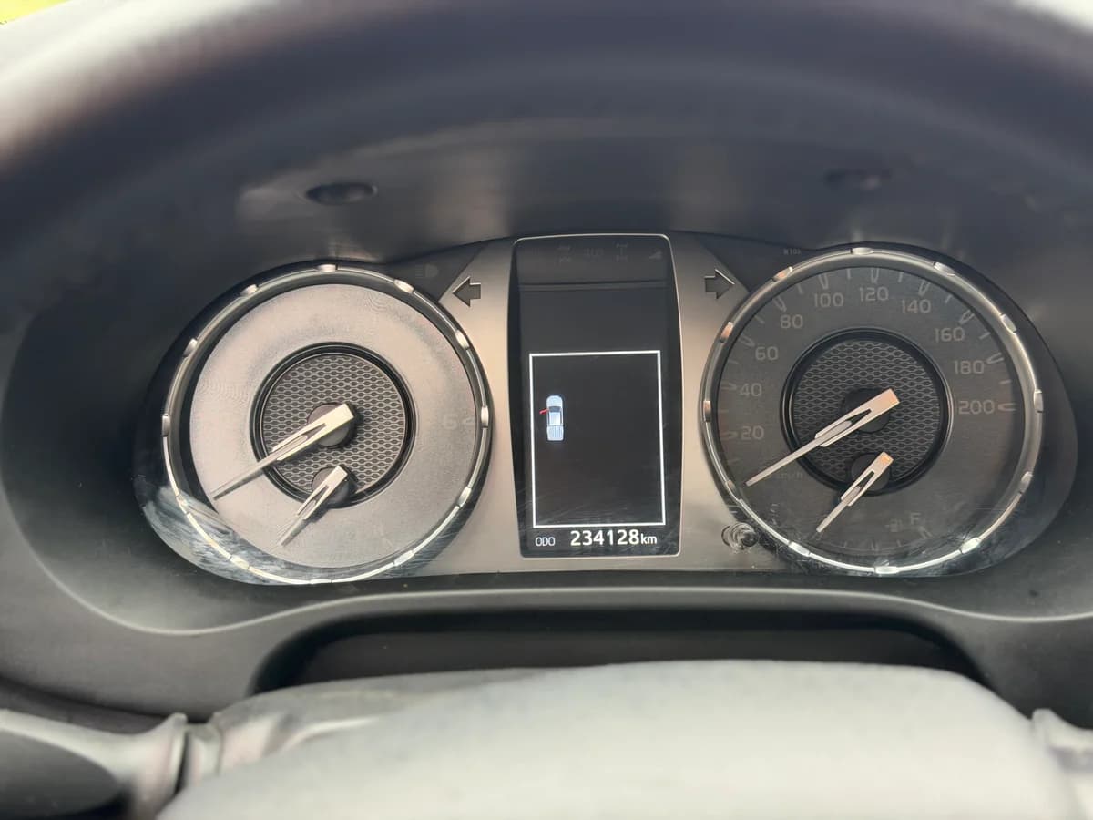 Toyota Hilux DX 2.4TD 4x2 DCAB - Imagen 15