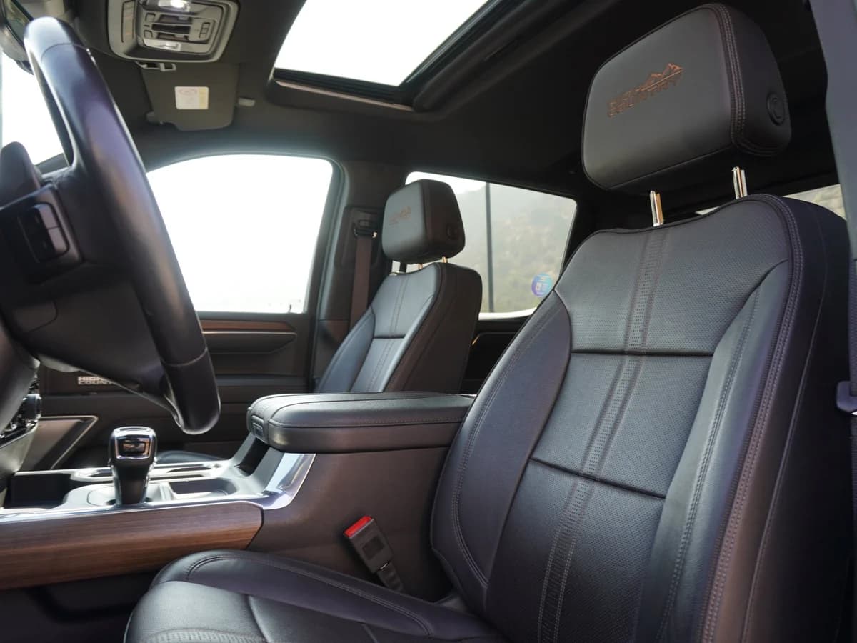 Chevrolet Silverado High Country 3.0 Año 2023 - Imagen 28