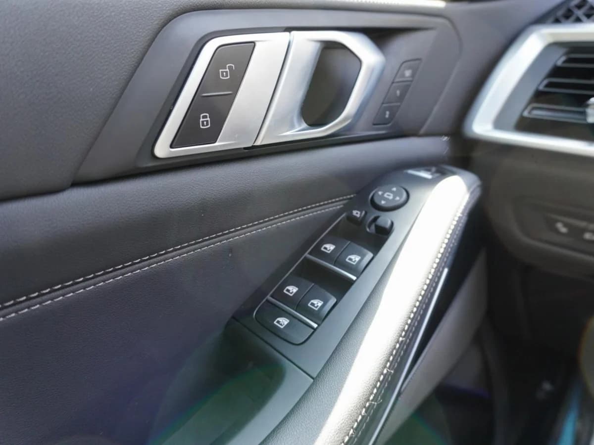 BMW X5 XDrive 40 M Sport. Año 2024 - Imagen 28