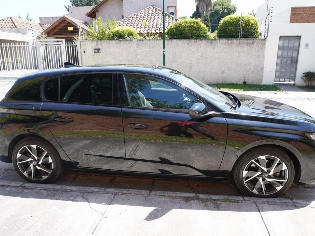 Peugeot 308 Allure Pack 1.5 Año 2025 - Imagen 4