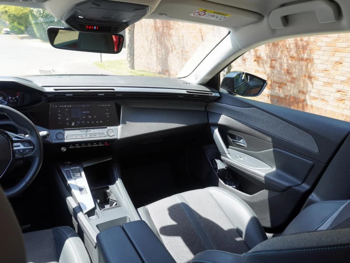 Peugeot 308 Allure Pack 1.5 Año 2025 - Imagen 15
