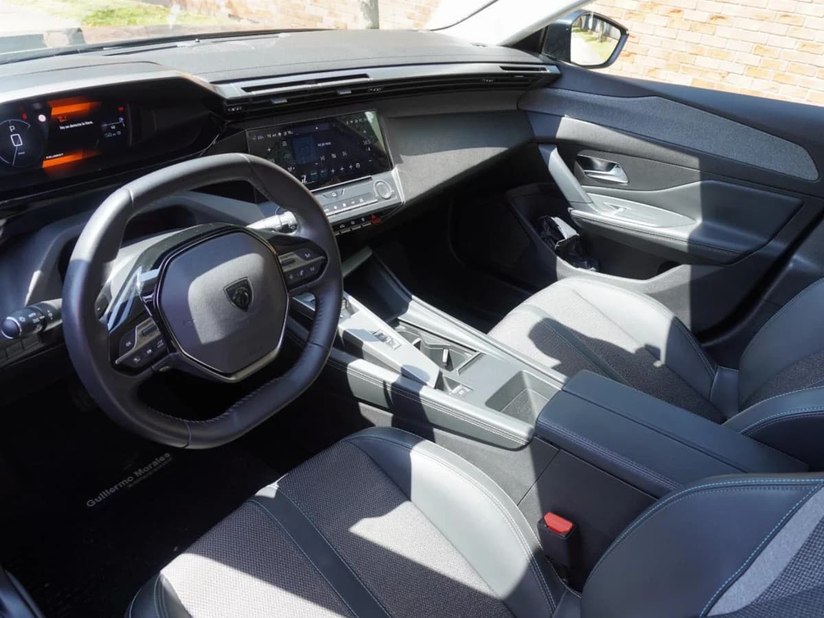 Peugeot 308 Allure Pack 1.5 Año 2025 - Imagen 16