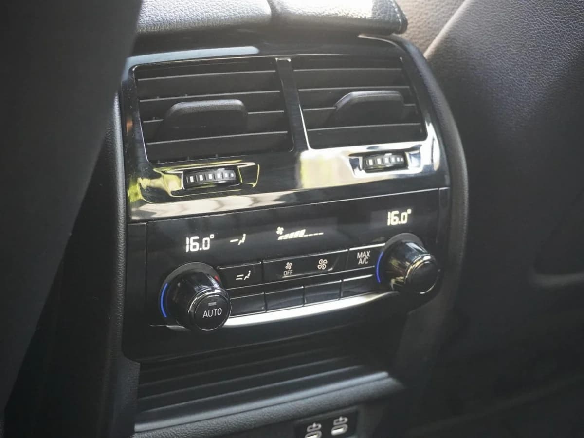 BMW 550 X Drive M Sport Año 2023 - Imagen 19