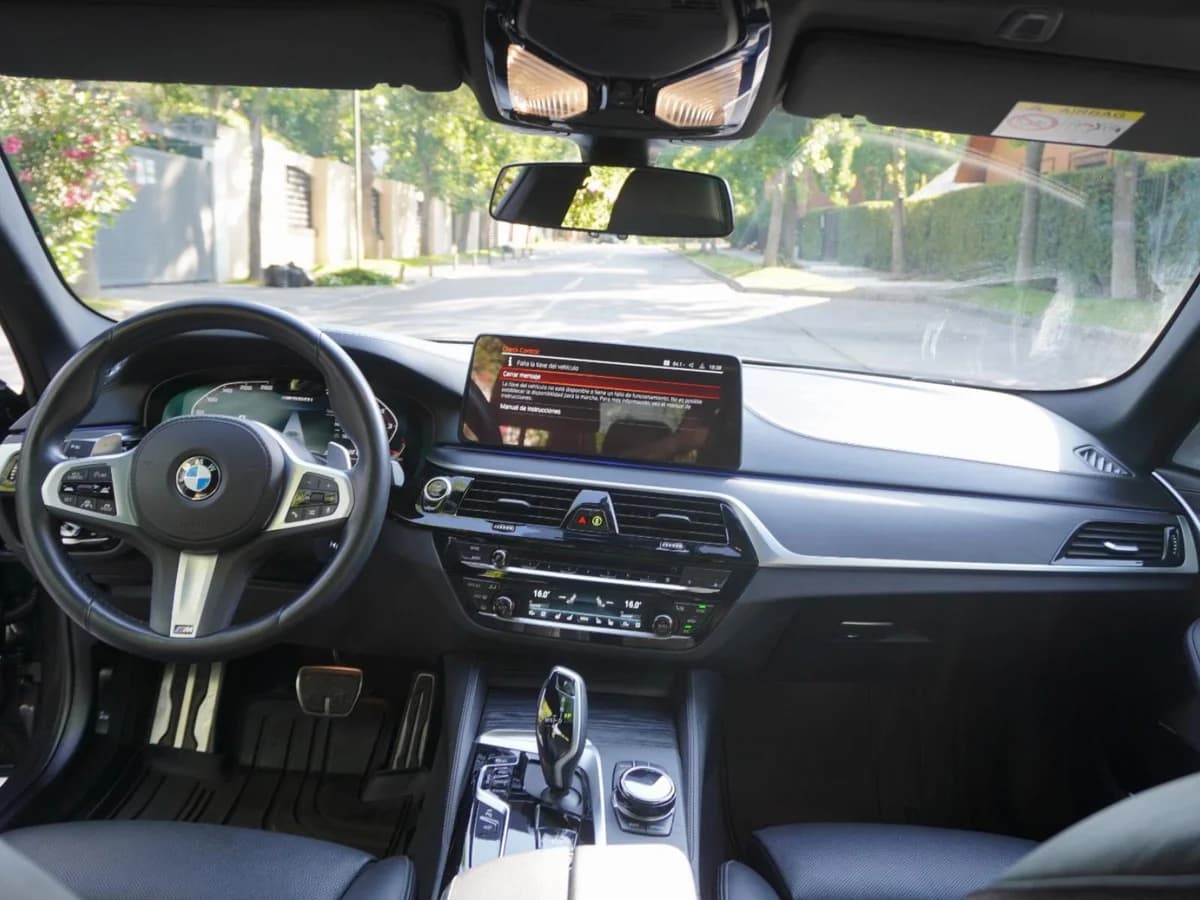 BMW 550 X Drive M Sport Año 2023 - Imagen 10