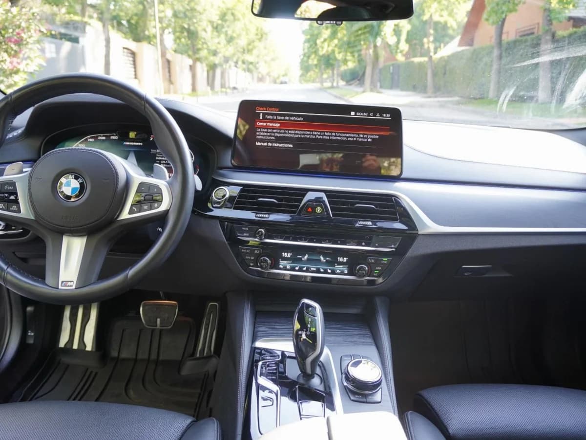 BMW 550 X Drive M Sport Año 2023 - Imagen 13