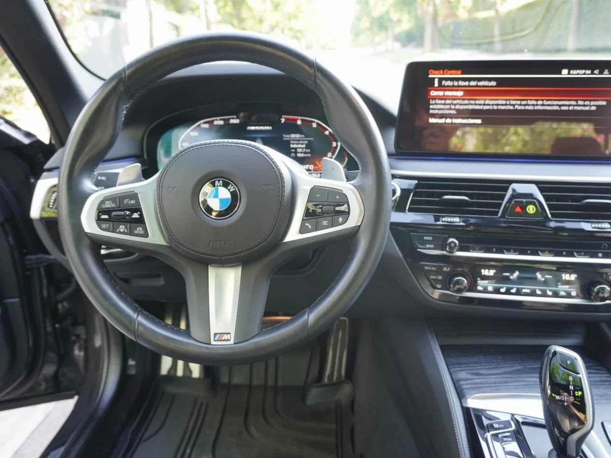 BMW 550 X Drive M Sport Año 2023 - Imagen 14