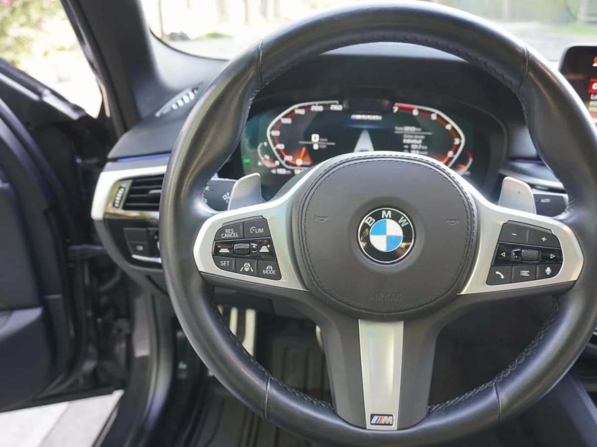 BMW 550 X Drive M Sport Año 2023 - Imagen 15
