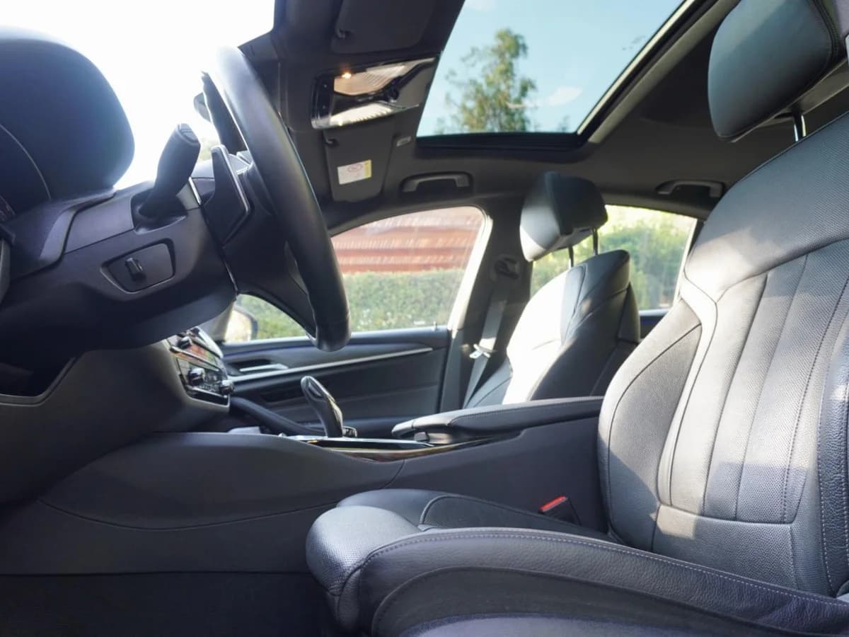 BMW 550 X Drive M Sport Año 2023 - Imagen 12