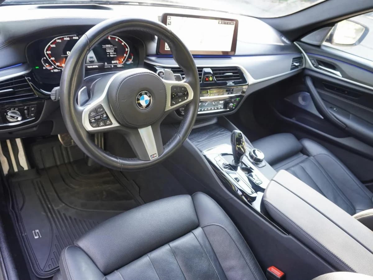 BMW 550 X Drive M Sport Año 2023 - Imagen 11