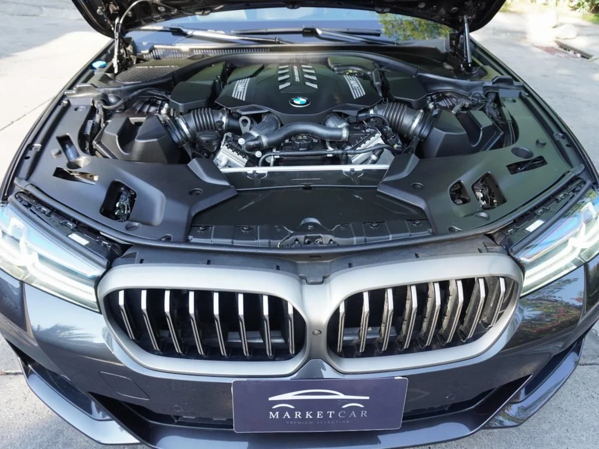 BMW 550 X Drive M Sport Año 2023 - Imagen 29