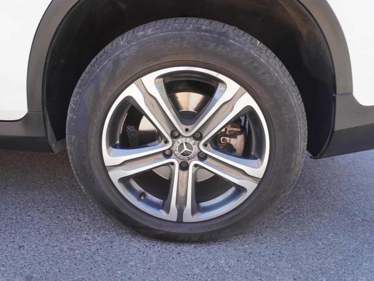 Mercedes Benz GLC 220D 4Matic Año 2021 - Imagen 14