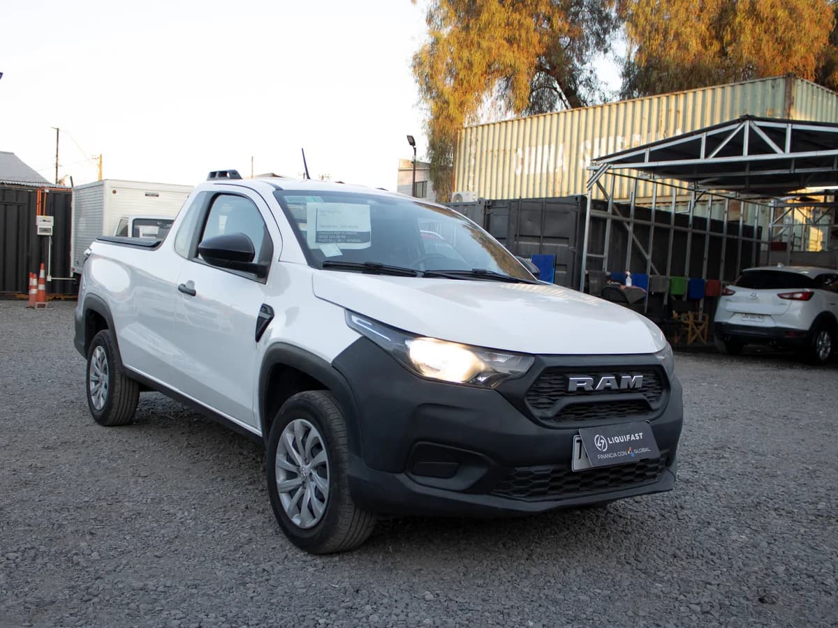 Ram 700 SLT 2024 - Imagen 2