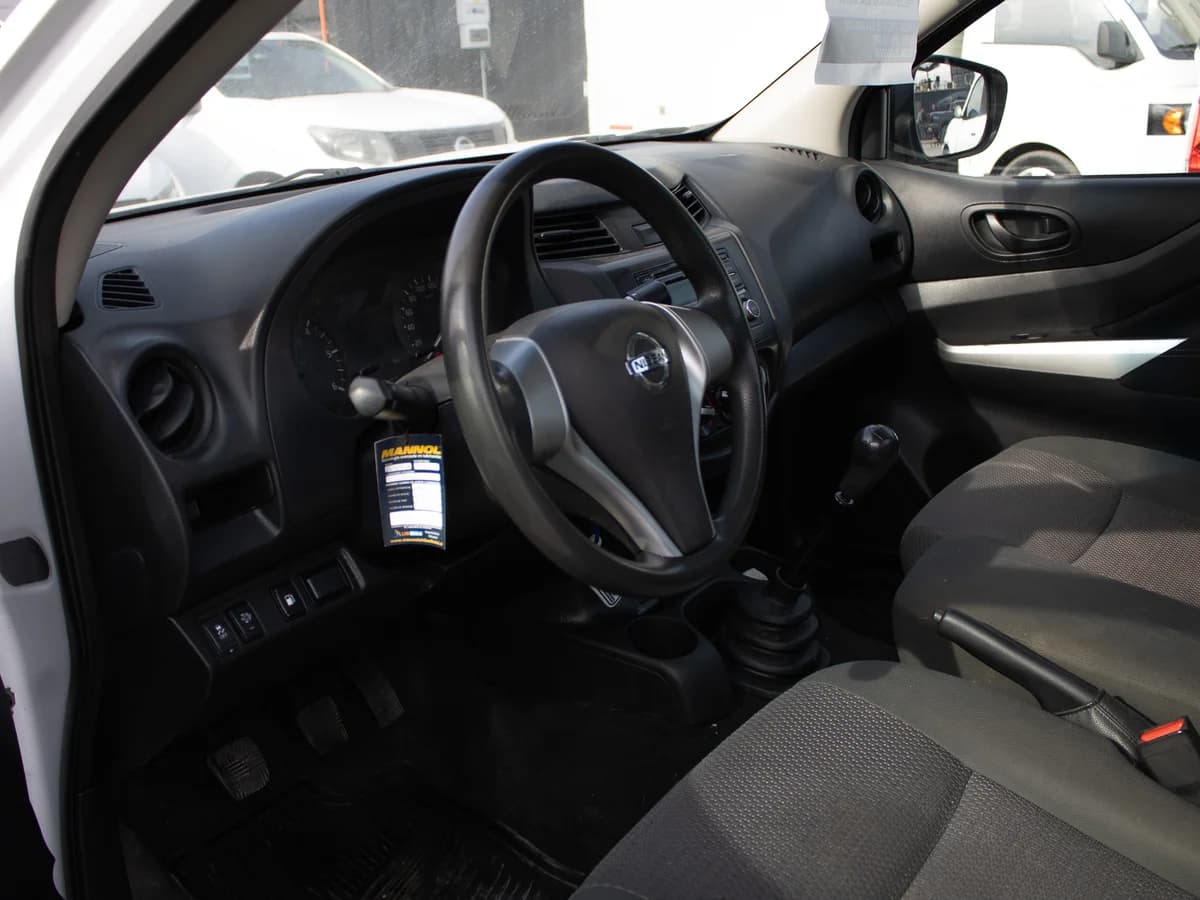 Nissan NP300 2020 - Imagen 9
