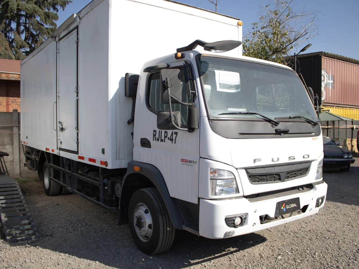 Mitsubishi Fuso Canter 1017 2022 - Imagen 4