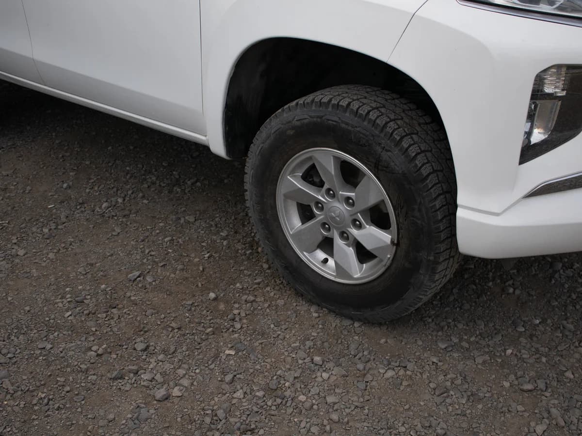 Mitsubishi L200 CR 2023 - Imagen 4