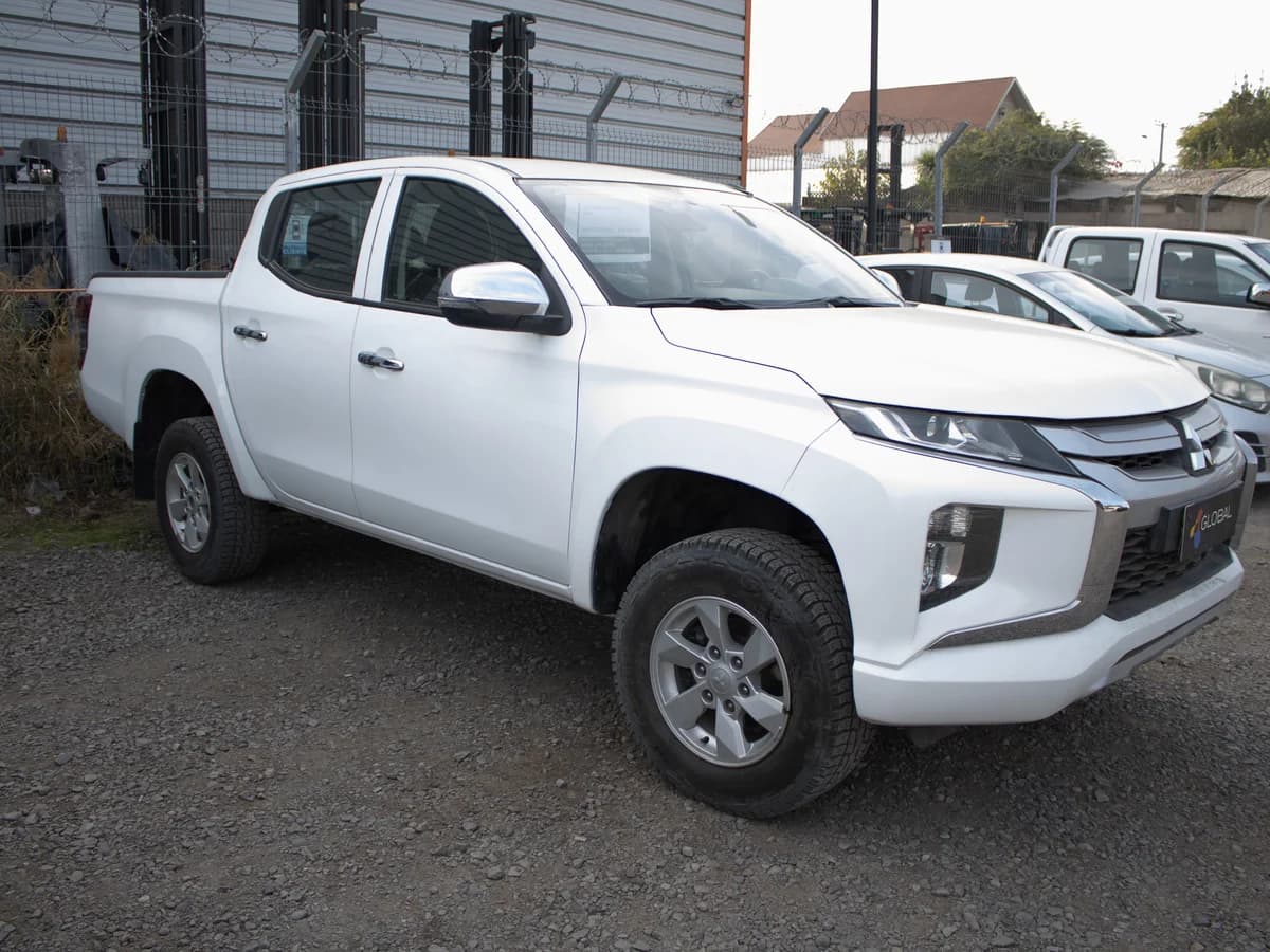 Mitsubishi L200 CR 2023 - Imagen 5
