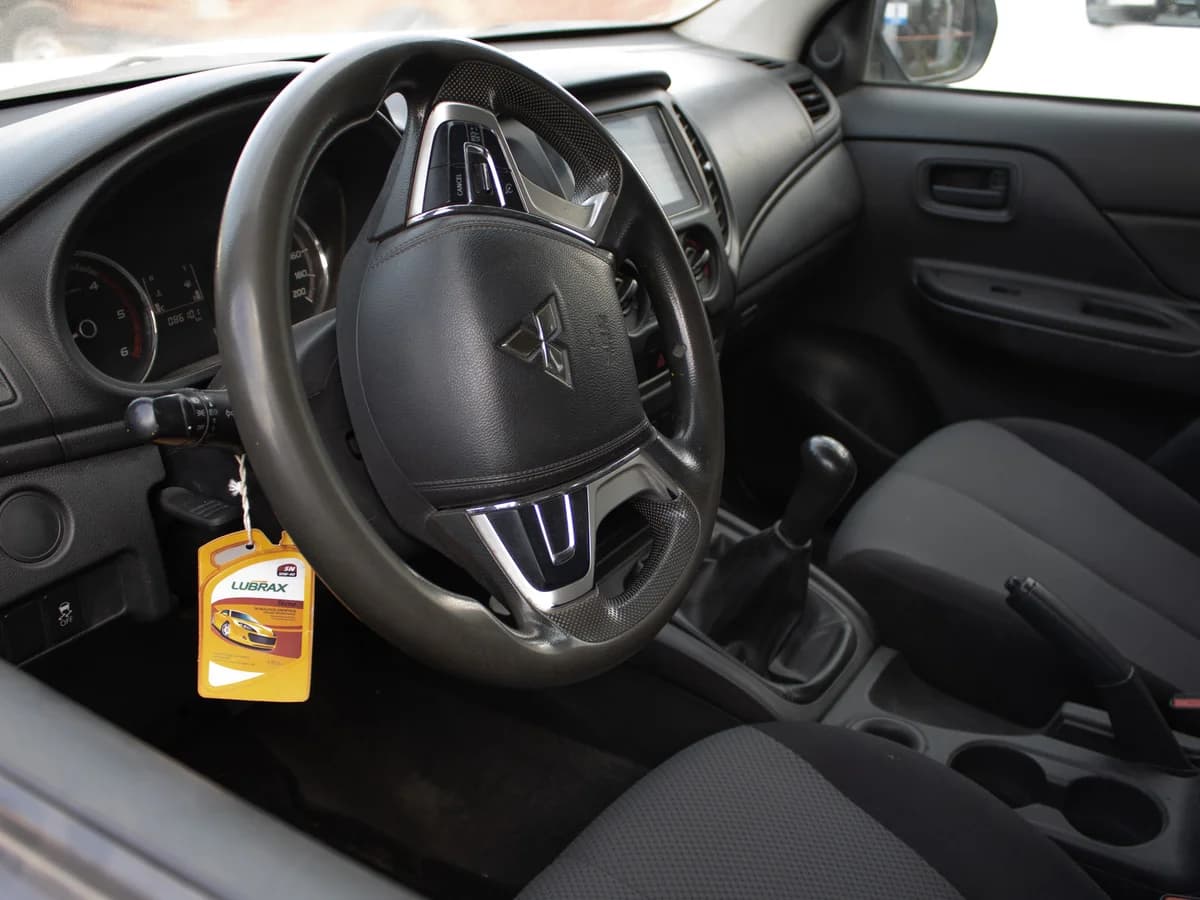 Mitsubishi L200 CR 2023 - Imagen 8