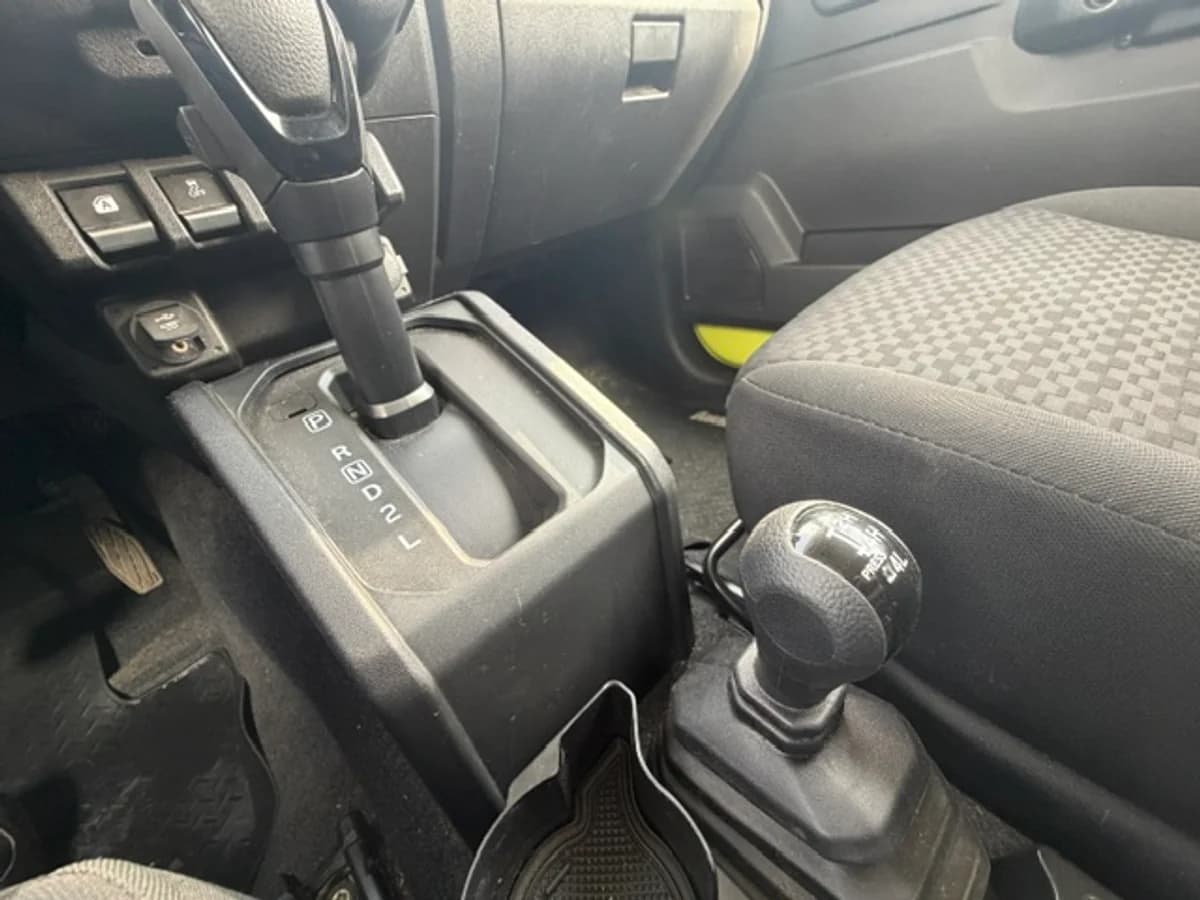 2023 Suzuki Jimny 1.5 Auto GL 4WD - Imagen 11