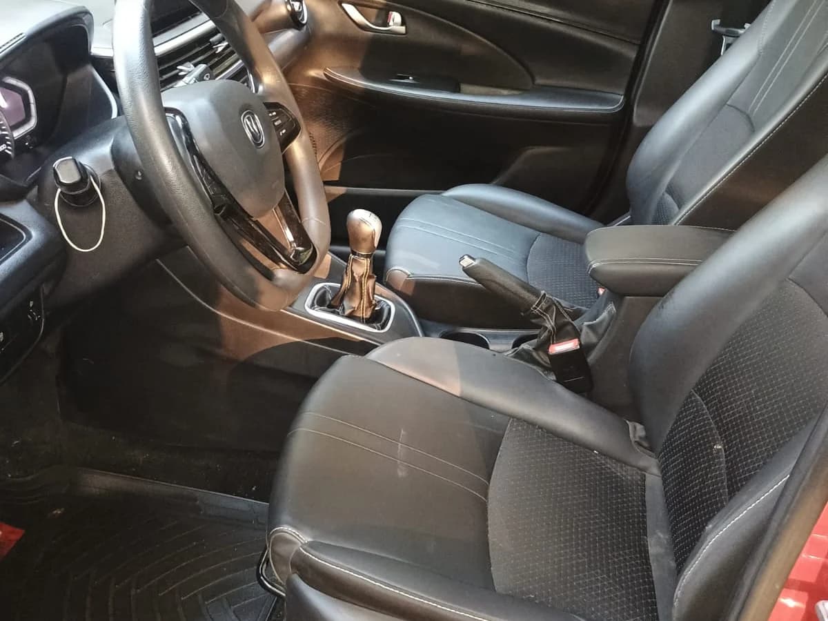 Changan Alsvin 1.4L MT5 Luxury año 2022 - Imagen 17