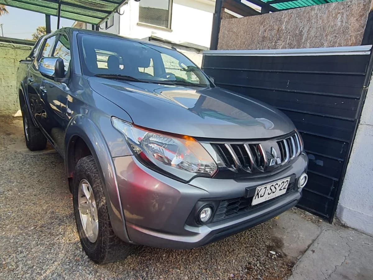 MITSUBISHI L200 KATANA CR 2.4 KATANA 2018 - Imagen 7