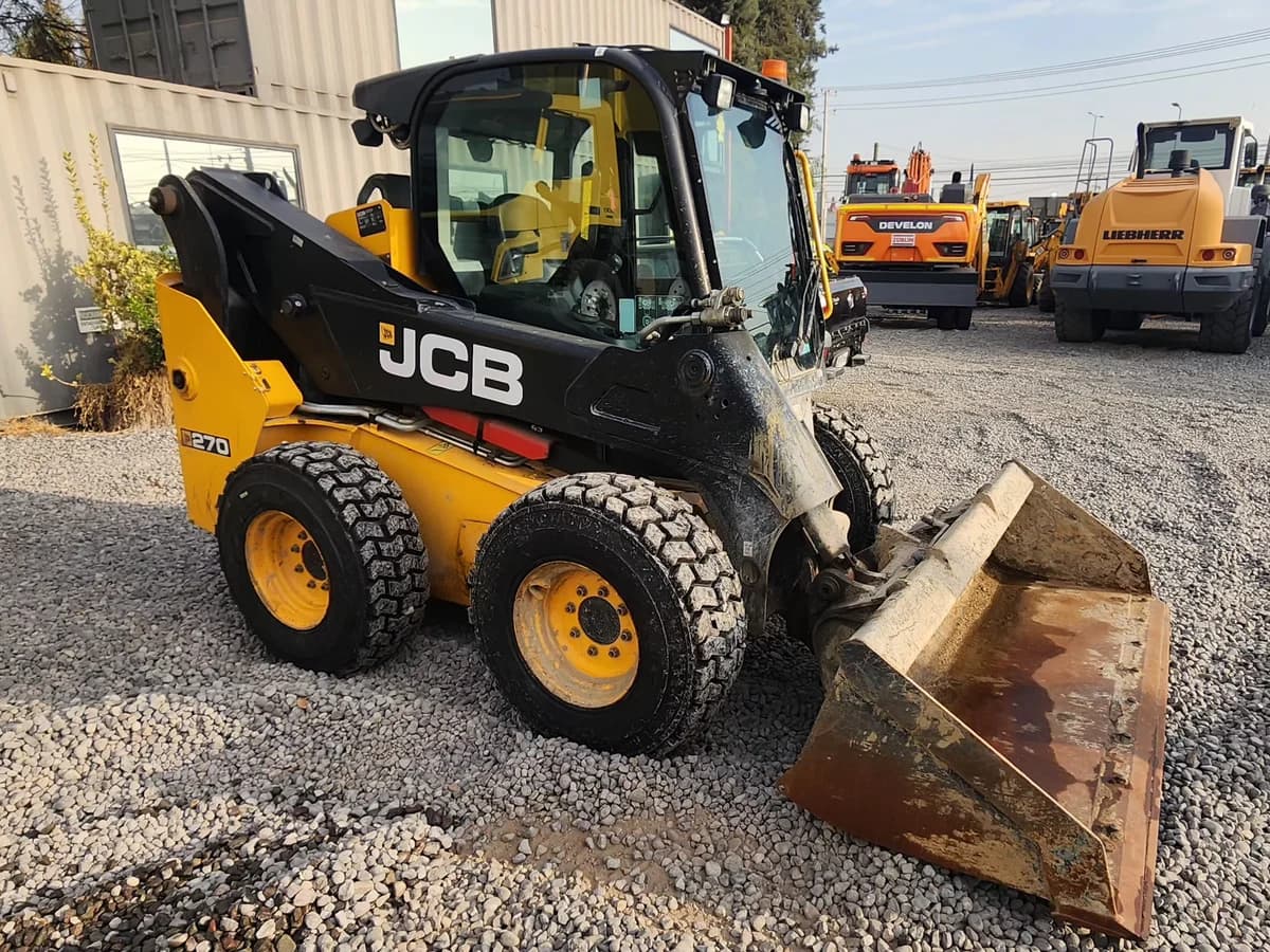 Minicargador JCB 270 año 2023 - Imagen 1