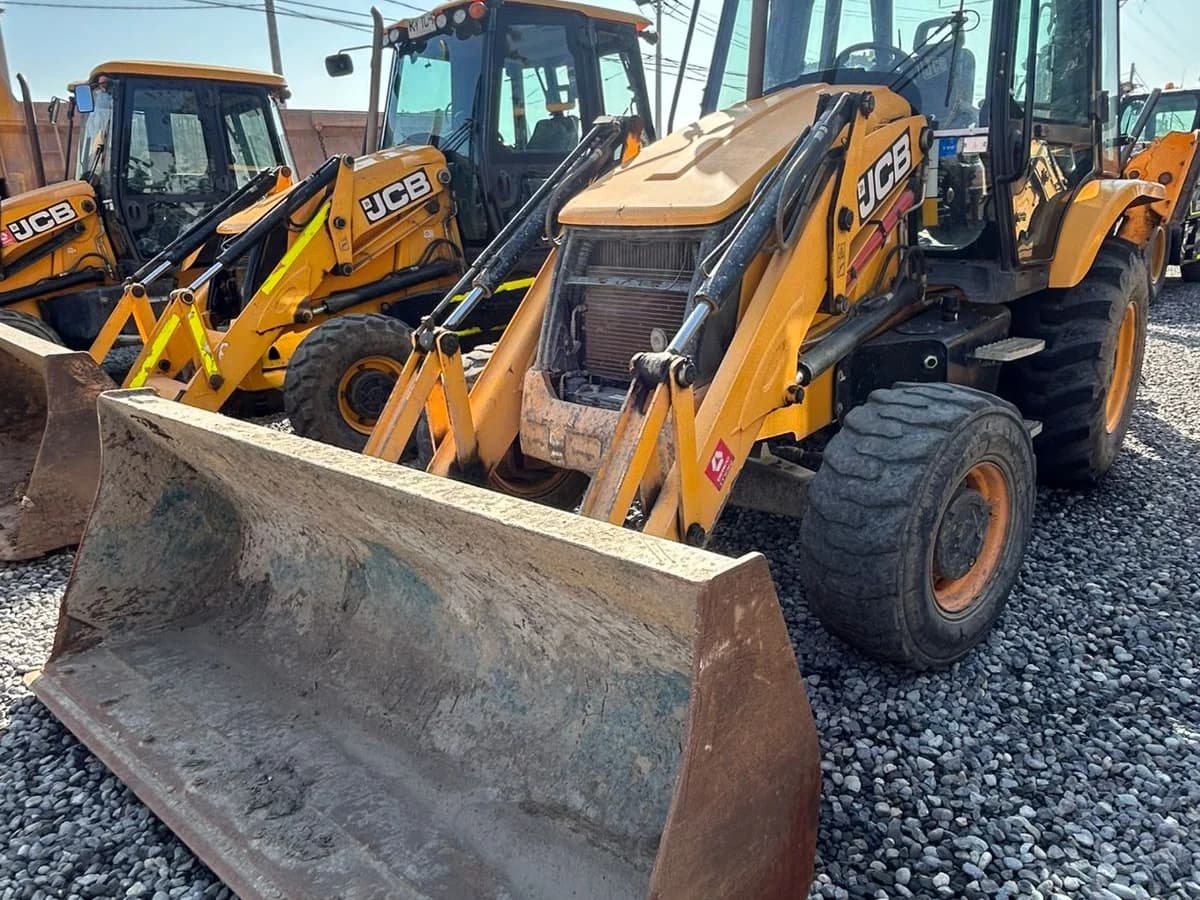 Retroexcavadora JCB 3CX 4X4 - 2021 - Imagen 1