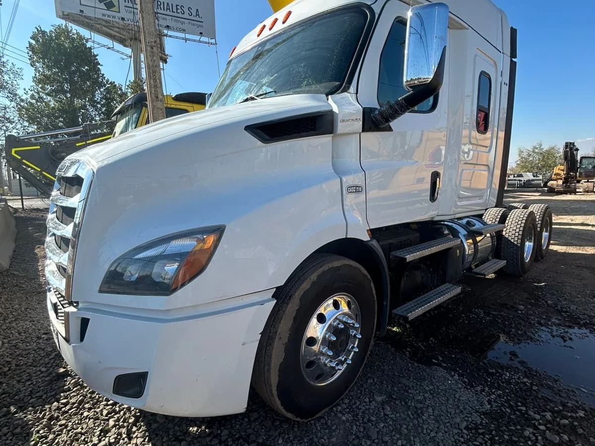 Tractocamion New Cascadia - 2022 - Imagen 1