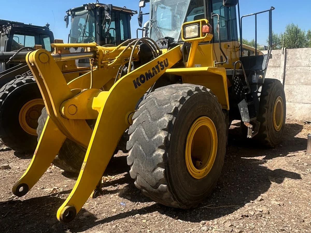 Cargador Frontal Komatsu WA380 - 2017 - Imagen 2