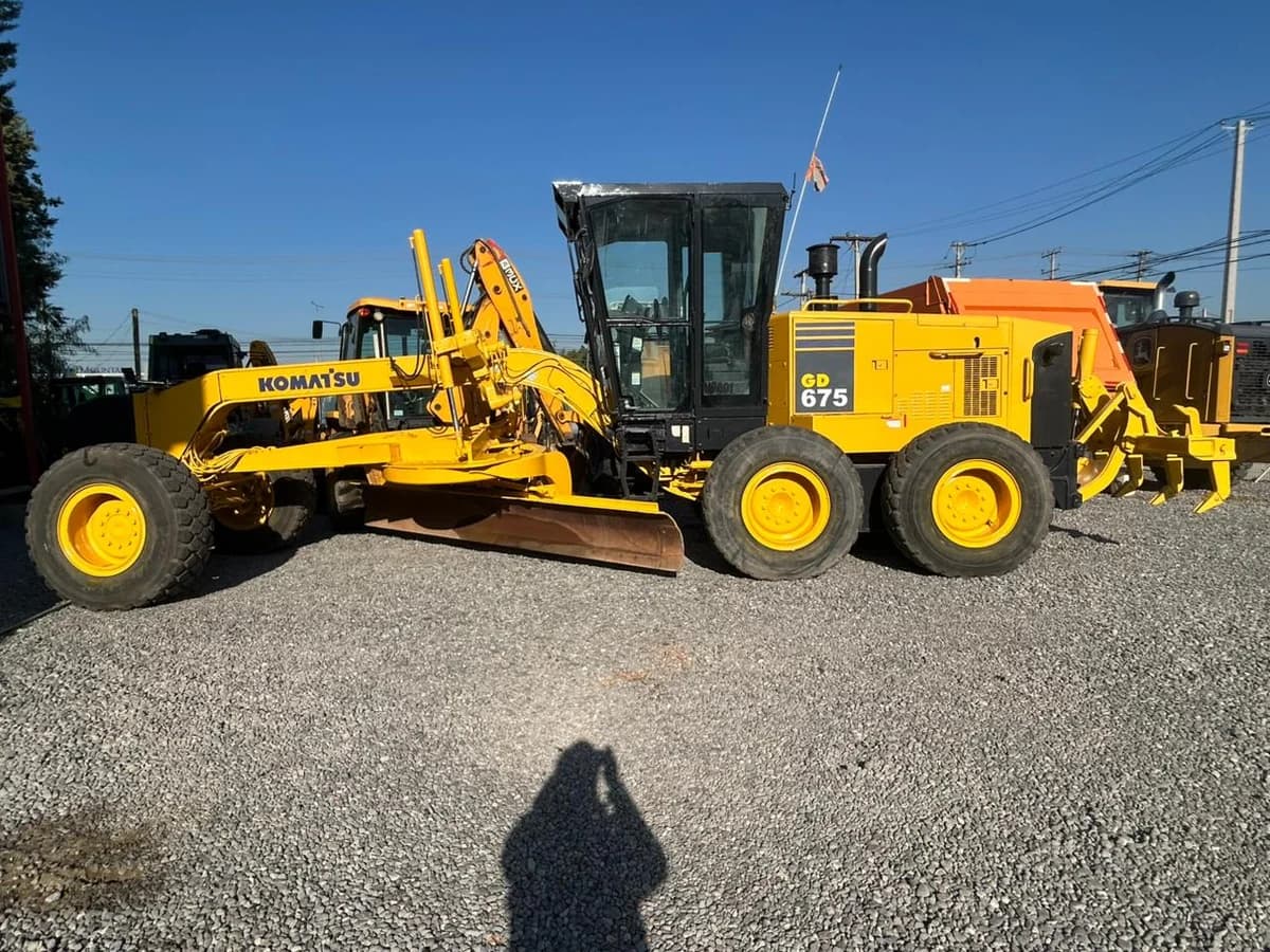 Motoniveladora Komatsu GD675 - 2011 - Imagen 1