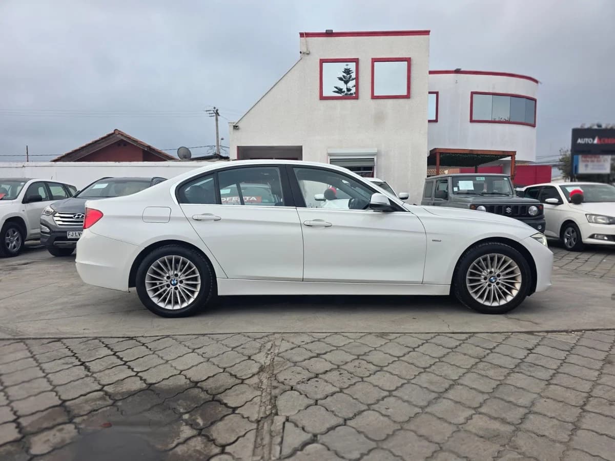 BMW 320D LUXURY - 2015 - Imagen 3