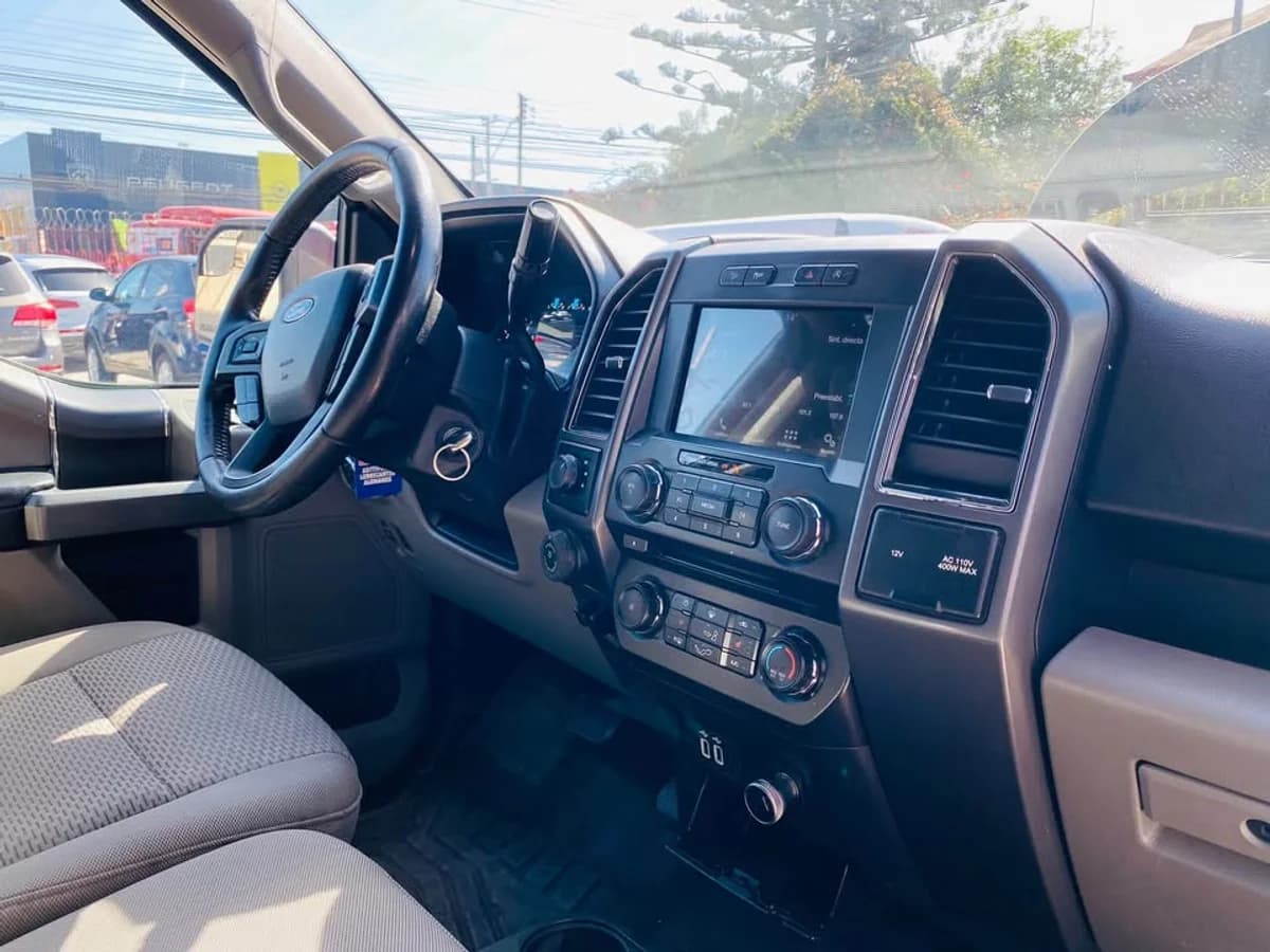 FORD F-150 XLT 4X4 - 2019 - Imagen 9