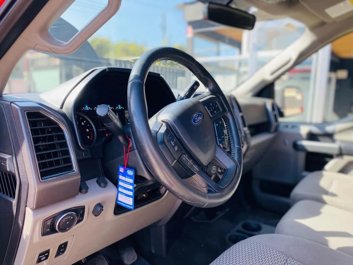 FORD F-150 XLT 4X4 - 2019 - Imagen 3