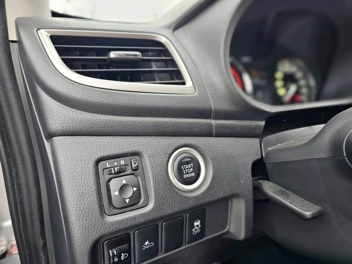 MITSUBISHI L200 DAKAR 4X4 - 2022 - Imagen 9