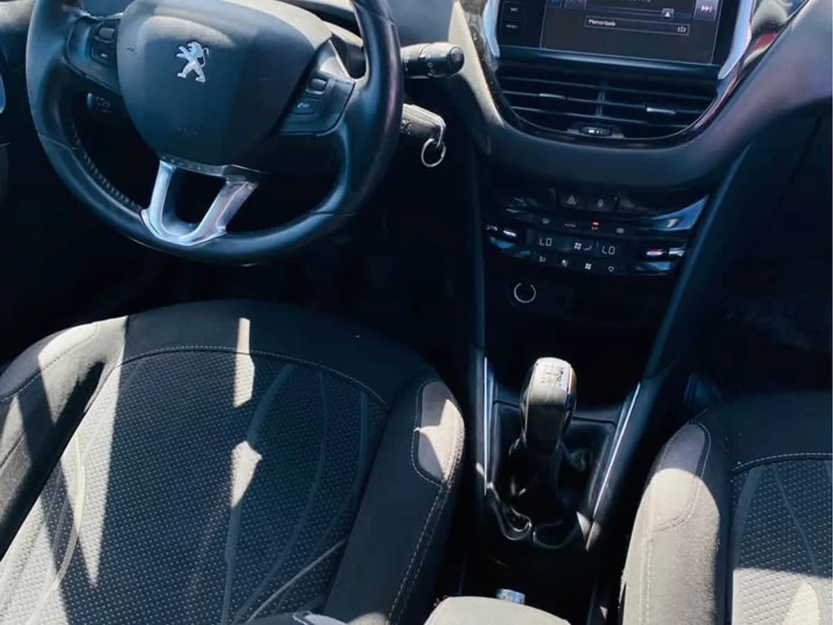 PEUGEOT 208 ACTIVE - 2015 - Imagen 7