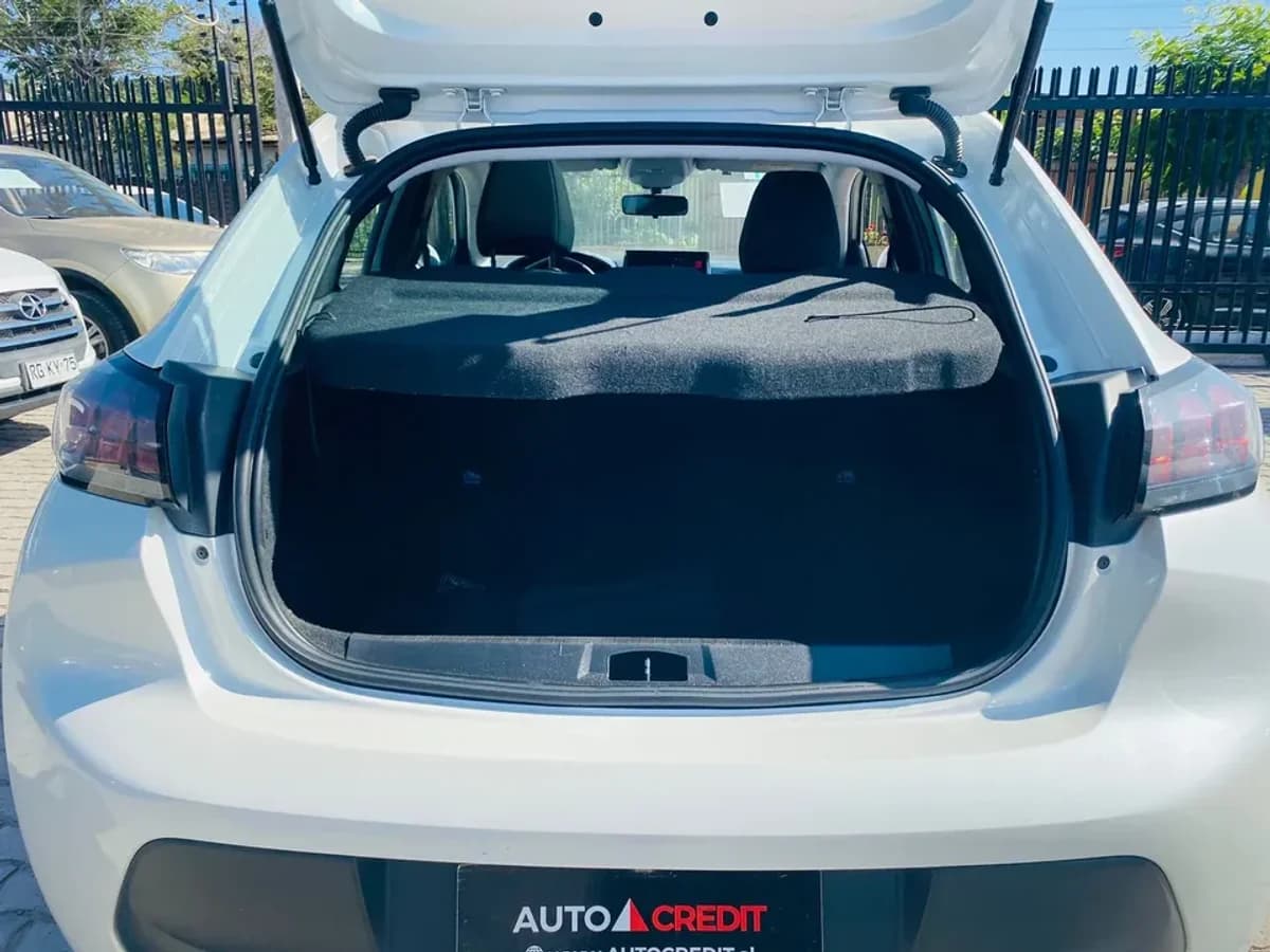 PEUGEOT 208 PURETECH 75 MT - 2023 - Imagen 8