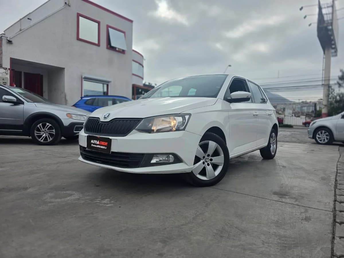 SKODA FABIA ACTIVE - 2019 - Imagen 1