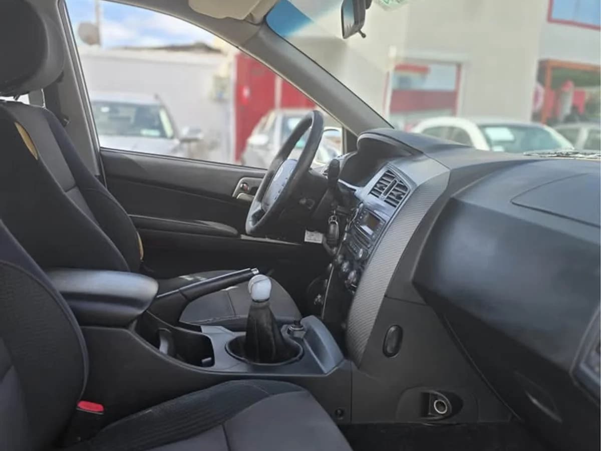 SSANGYONG ACTYON SPORT 2.0 Sport 4x2 2015 - Imagen 12