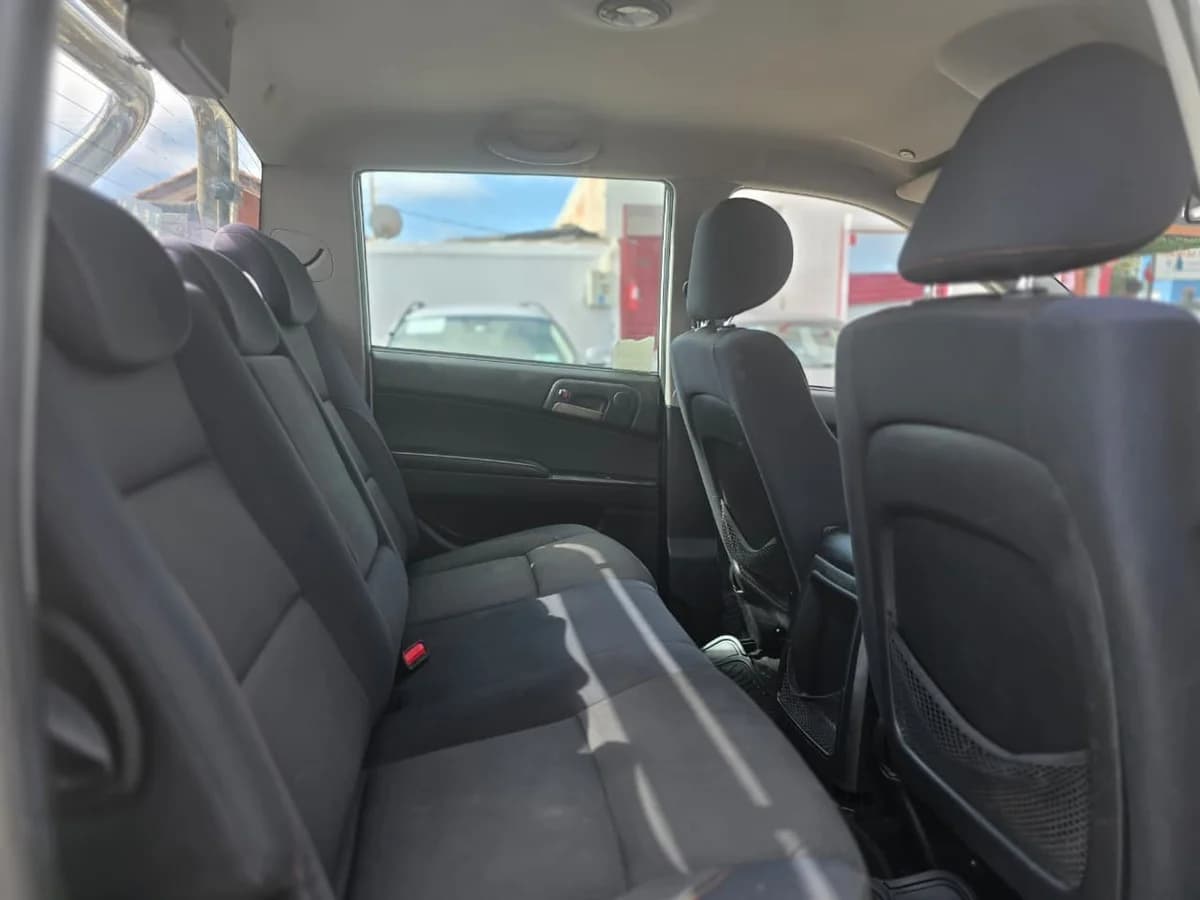 SSANGYONG ACTYON SPORT 2.0 Sport 4x2 2015 - Imagen 4