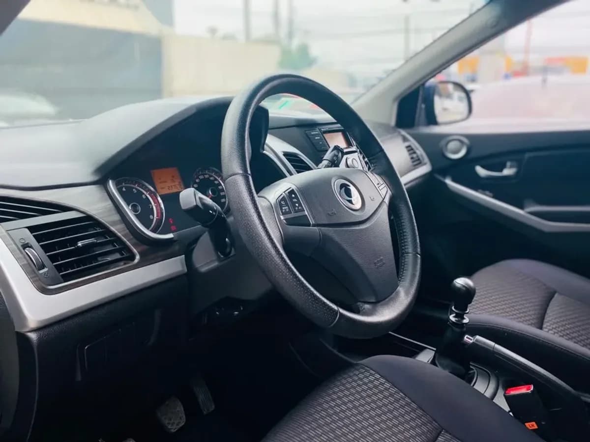SSANGYONG KORANDO G20D - 2017 - Imagen 9