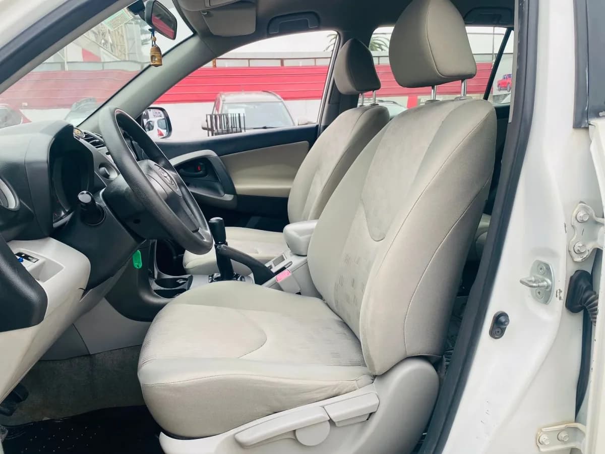 TOYOTA RAV 4- 2010 - Imagen 8