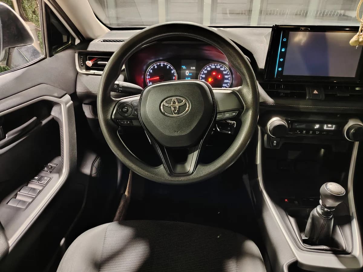 TOYOTA RAV 4 2.0 2.0 4x2 MT 2020 - Imagen 20