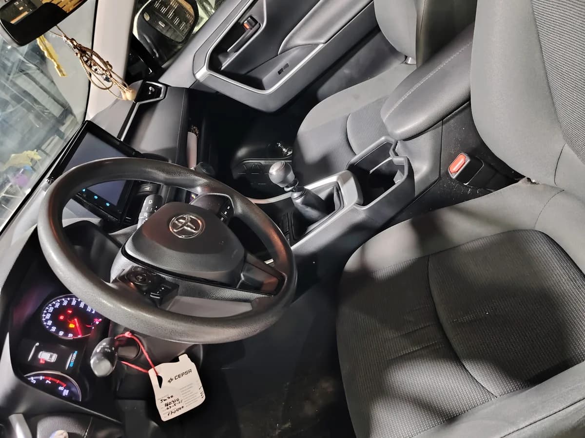 TOYOTA RAV 4 2.0 2.0 4x2 MT 2020 - Imagen 21