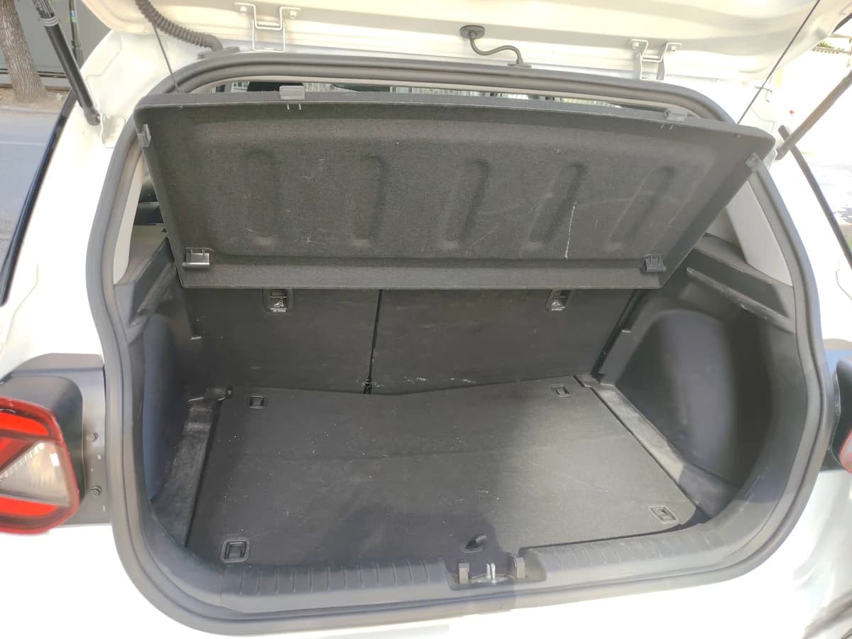 HYUNDAI Venue 1.6 QX PLUS 4X2 MT 5P 2024 - Imagen 23