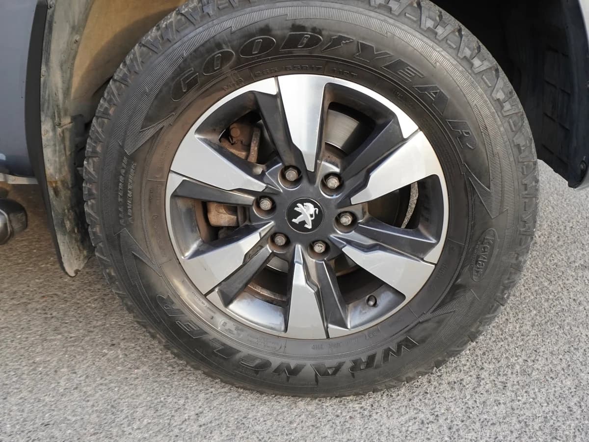 PEUGEOT Landtrek ACTIVE 1.9 HDI 150 4X2 2023 - Imagen 26