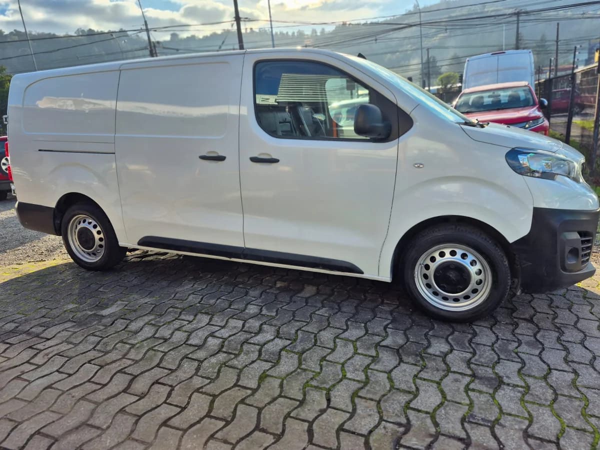 PEUGEOT Expert 2.0 PREMIUM DIESEL 4X2 FURGON 150HP MT 5P 2021 - Imagen 15