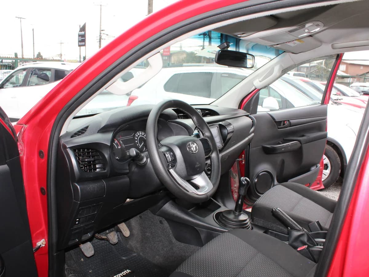 TOYOTA HI LUX D CAB 4X4 2.4 4x4 2018 - Imagen 10