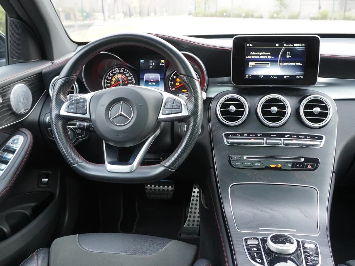 MERCEDES BENZ GLC 43 AMG 3.0 4Matic AMG 3.0 V6 Twin Turbo 4WD AT 5P 2018 - Imagen 20