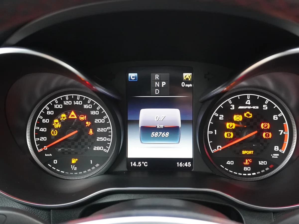 MERCEDES BENZ GLC 43 AMG 3.0 4Matic AMG 3.0 V6 Twin Turbo 4WD AT 5P 2018 - Imagen 27