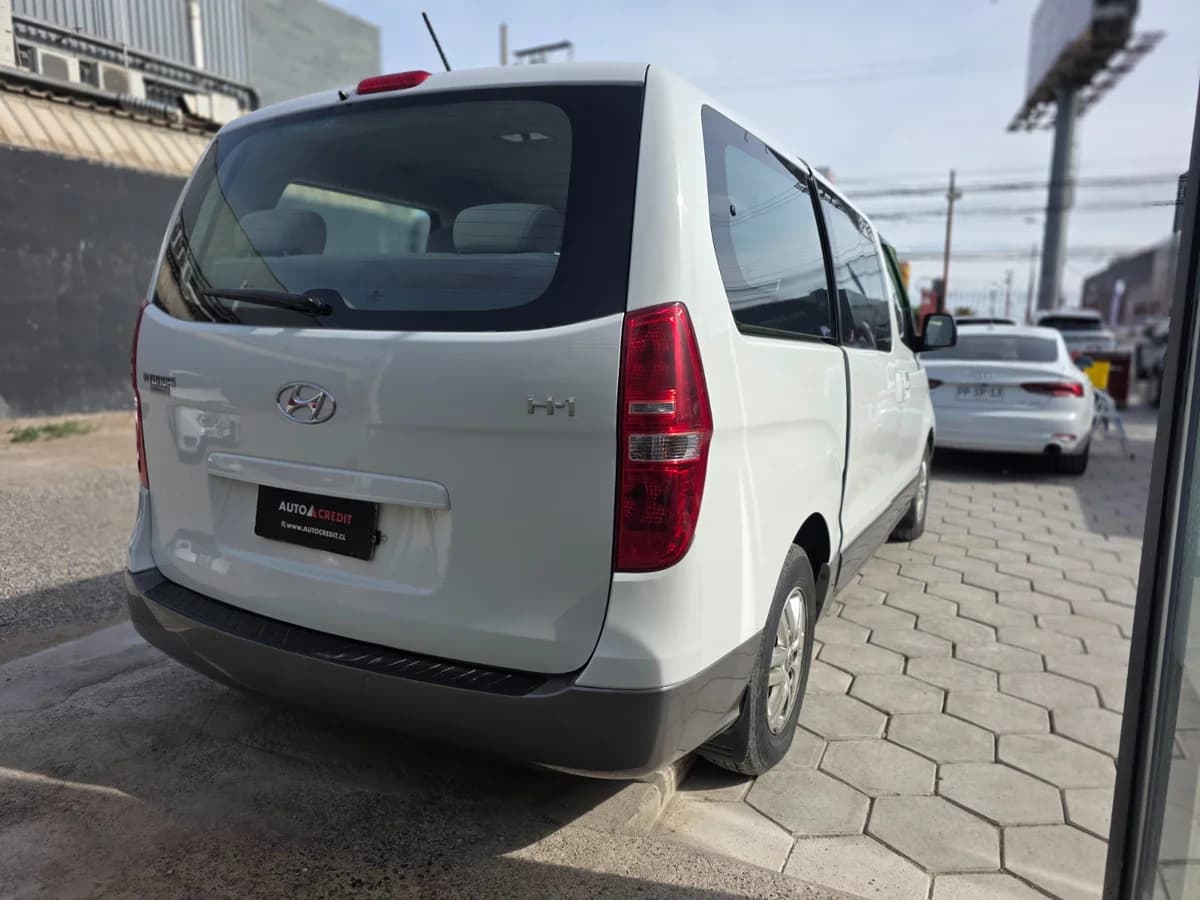 HYUNDAI H1 FG CRDI GL 2.5 MEC 2019 - Imagen 11