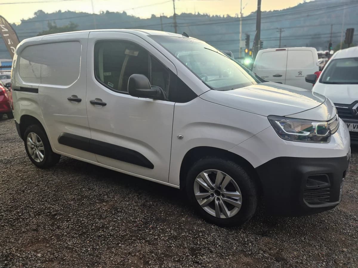 CITROEN Berlingo 1.6 HDI 92CV FURGÓN 2021 - Imagen 4